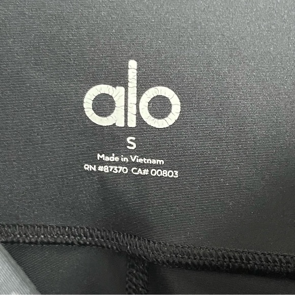 ALO Yoga Classic Black High Rise Full Length Leggings Size Small - Picture 3 of 6